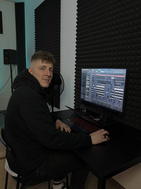 Klient na producentském kurzu DJem v Brně