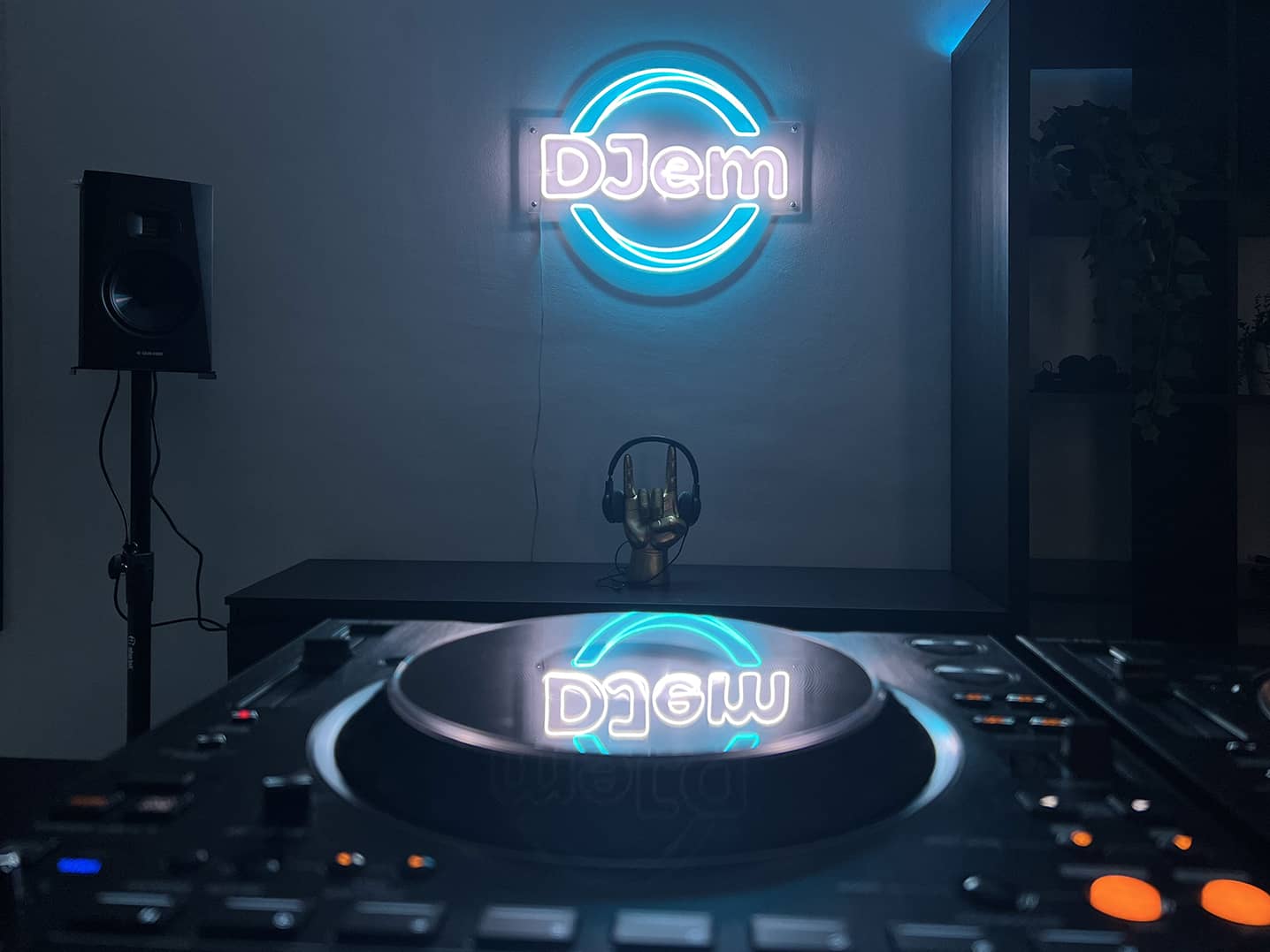 DJem DJ room